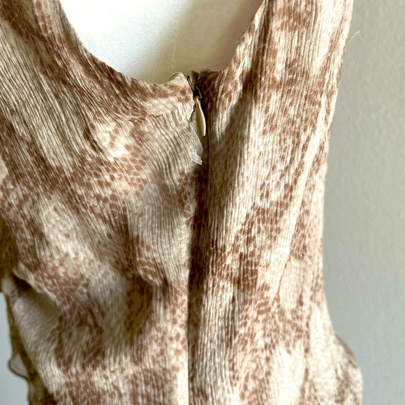 Antonio Melani Dressy Silk Ruffled front fully lined fitted side zipper top Sz M - Picture 4 of 11